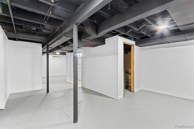 16166 Lauder Street, Detroit, MI 48235