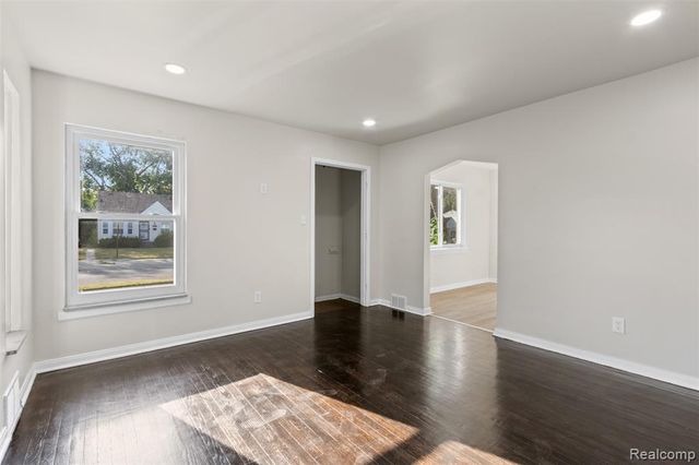 16166 Lauder Street, Detroit, MI 48235