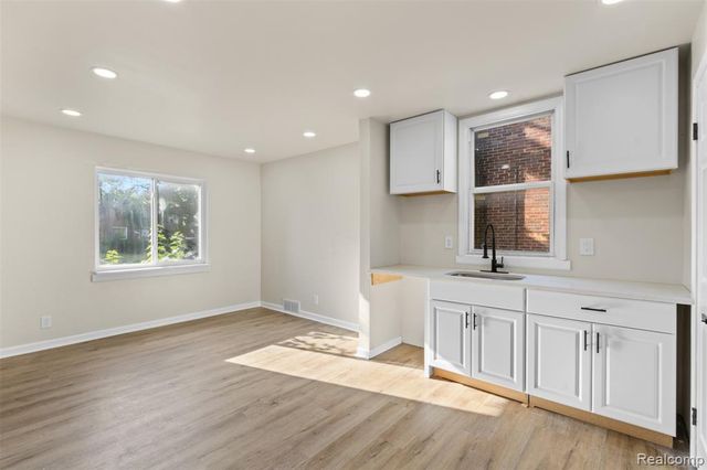 16166 Lauder Street, Detroit, MI 48235