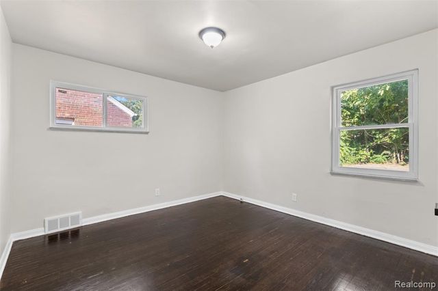 16166 Lauder Street, Detroit, MI 48235