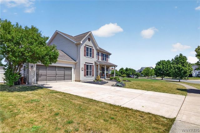 28 Apple Blossom Boulevard, Lancaster, NY 14086