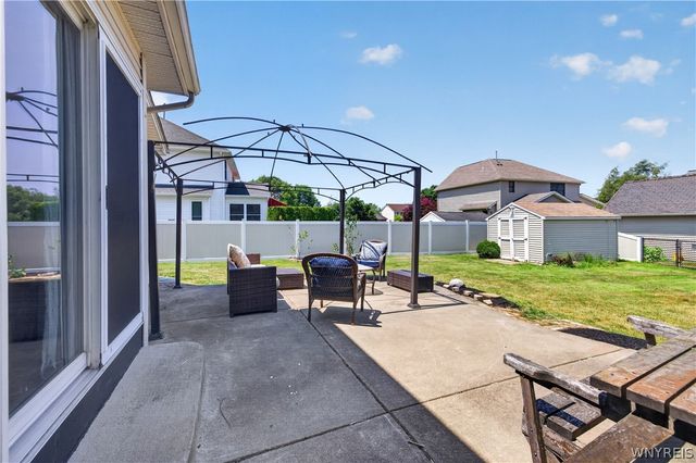 28 Apple Blossom Boulevard, Lancaster, NY 14086