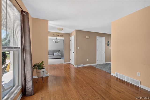 28 Apple Blossom Boulevard, Lancaster, NY 14086