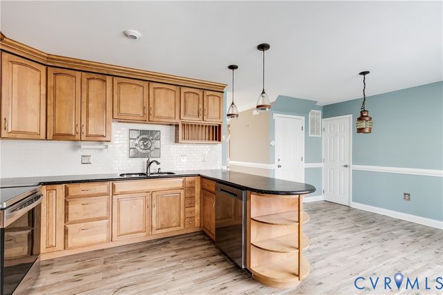 1100 Somerville Grove Ter, Midlothian, VA 23114