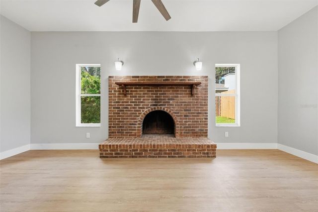 141 SE 33RD AVENUE, Ocala, FL 34471