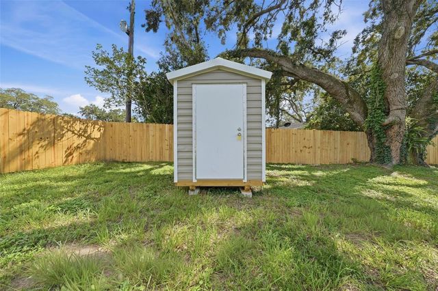 141 SE 33RD AVENUE, Ocala, FL 34471