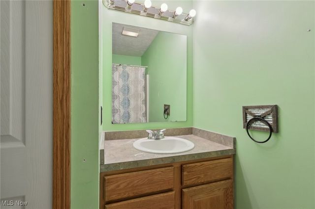 3619 Rowland Avenue NE, Canton, OH 44714