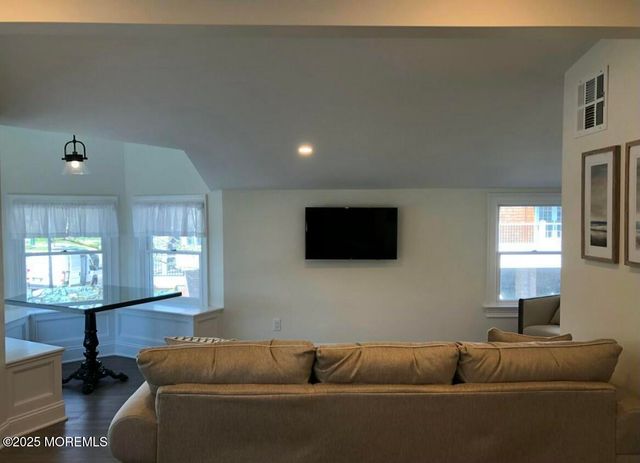 68 Bridge Avenue, Bay Head, NJ 08742