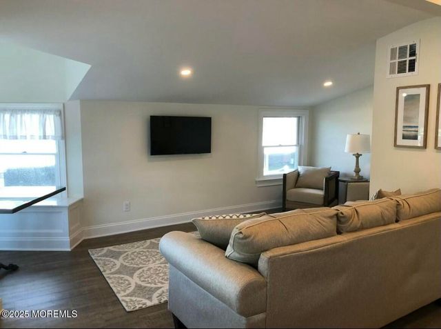 68 Bridge Avenue, Bay Head, NJ 08742