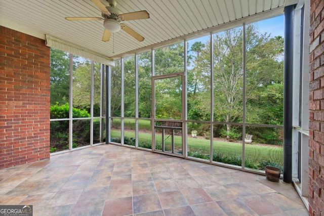 129 Holiday Road 64, Buford, GA 30518