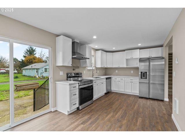 3520 ELMIRA Rd, Eugene, OR 97402