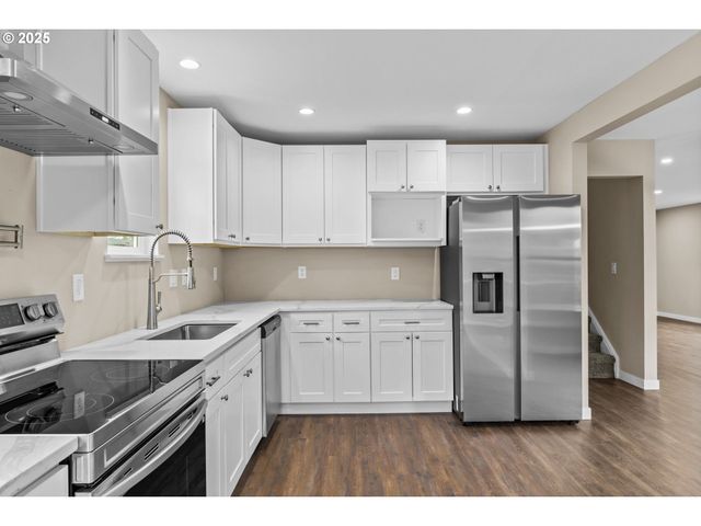 3520 ELMIRA Rd, Eugene, OR 97402