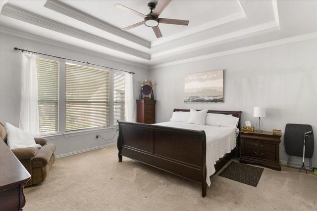 8402 Pecan Creek Drive, Arlington, TX 76001