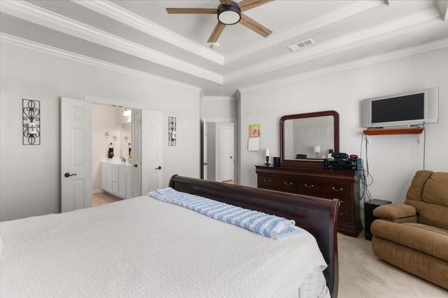 8402 Pecan Creek Drive, Arlington, TX 76001