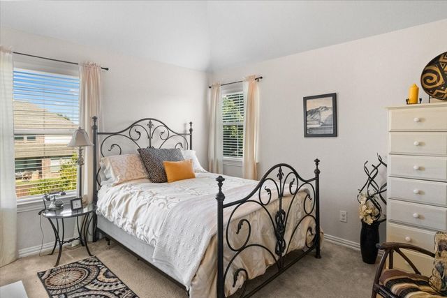 8402 Pecan Creek Drive, Arlington, TX 76001