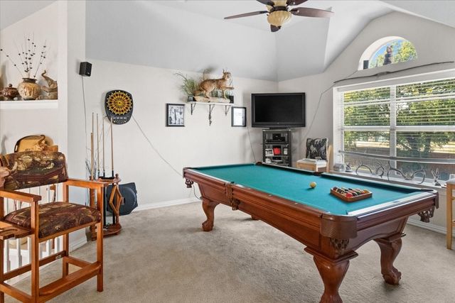 8402 Pecan Creek Drive, Arlington, TX 76001