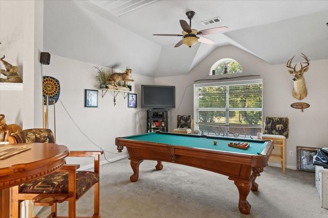 8402 Pecan Creek Drive, Arlington, TX 76001