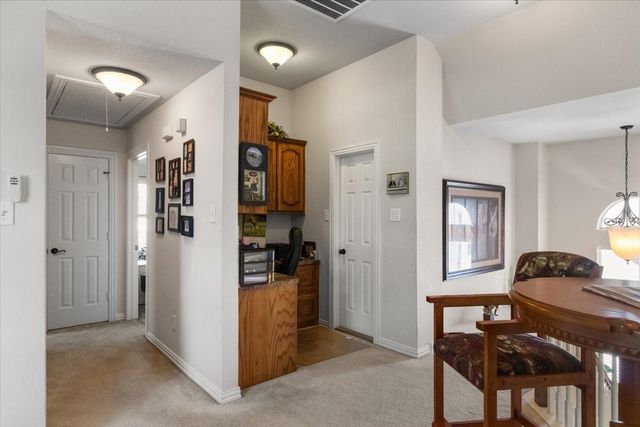 8402 Pecan Creek Drive, Arlington, TX 76001