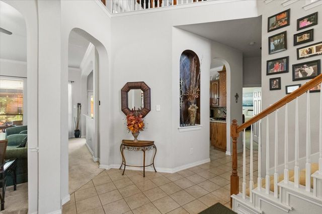 8402 Pecan Creek Drive, Arlington, TX 76001