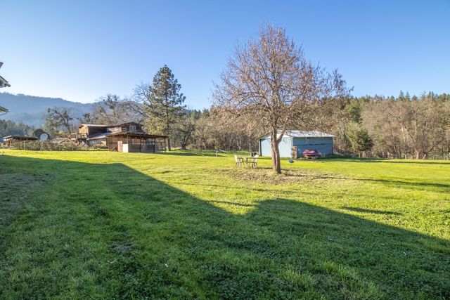 230 Hussey Lane, Grants Pass, OR 97527