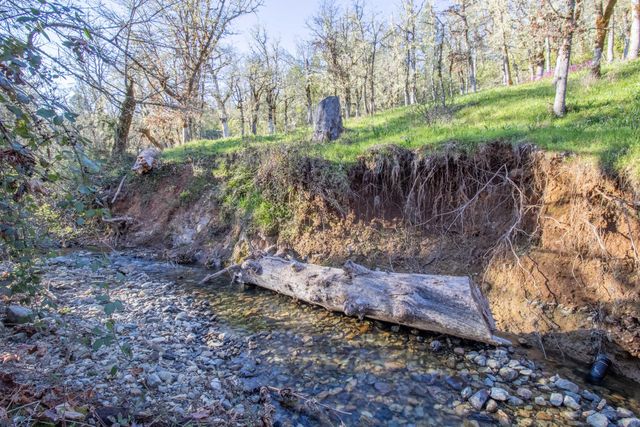 230 Hussey Lane, Grants Pass, OR 97527