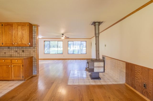 230 Hussey Lane, Grants Pass, OR 97527