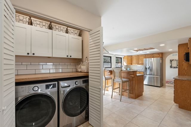 467 Brighton, White Rock, NM 87547