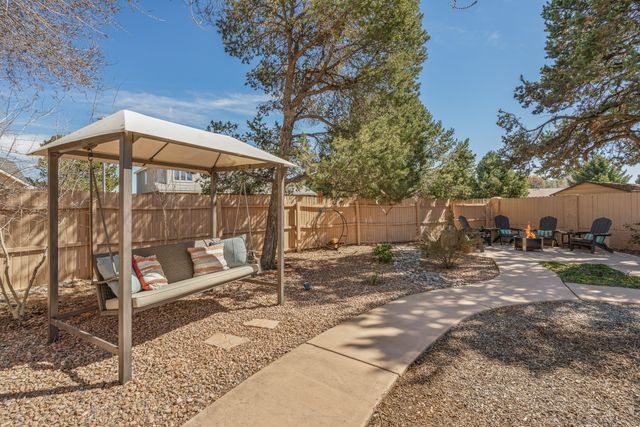 467 Brighton, White Rock, NM 87547