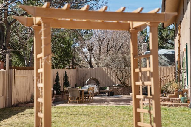 467 Brighton, White Rock, NM 87547