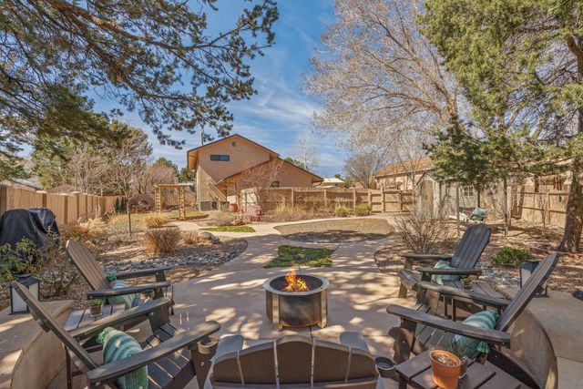 467 Brighton, White Rock, NM 87547