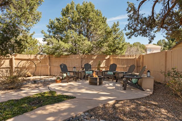 467 Brighton, White Rock, NM 87547