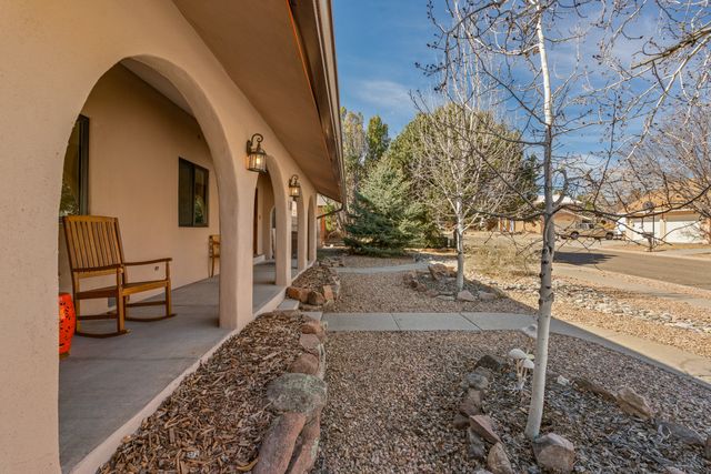 467 Brighton, White Rock, NM 87547