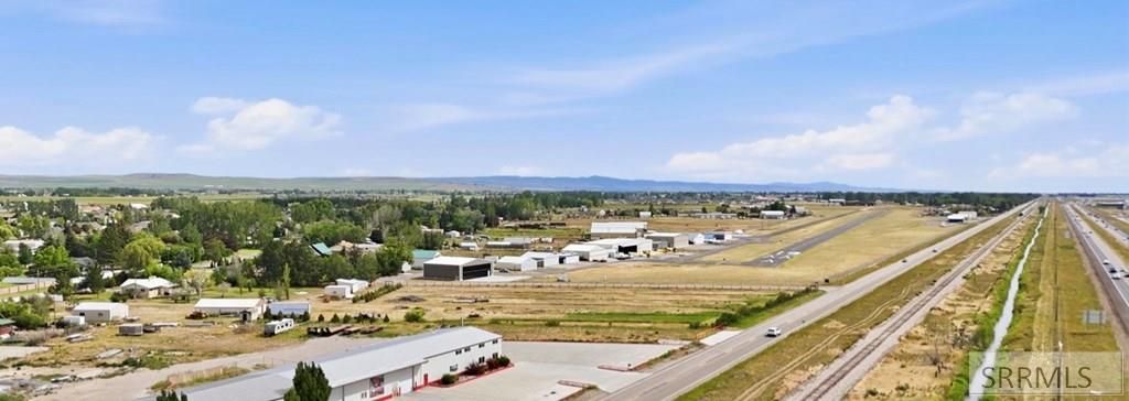 Image 7 of property listing at 3906 Airport Road # 1, Rigby, ID 83442