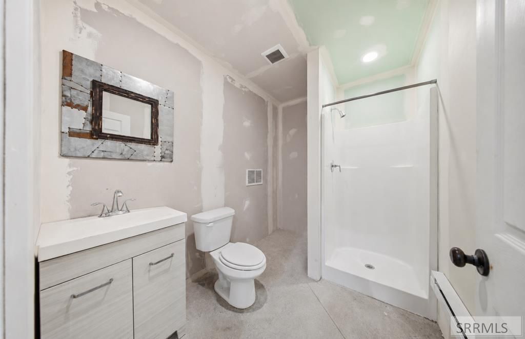 Image 9 of property listing at 3906 Airport Road # 1, Rigby, ID 83442