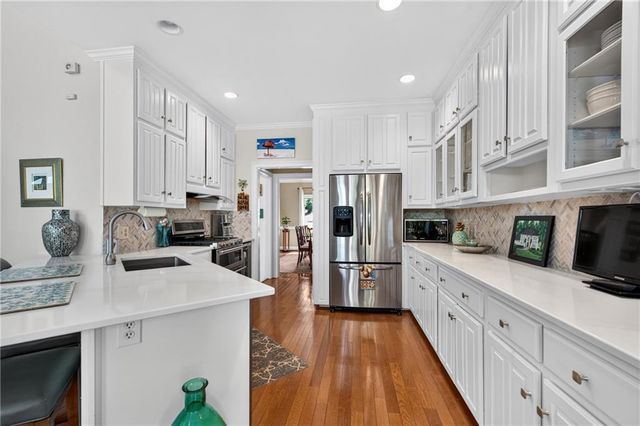 12190 Brookfield Club Drive, Roswell, GA 30075