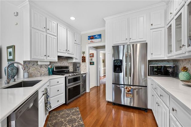 12190 Brookfield Club Drive, Roswell, GA 30075