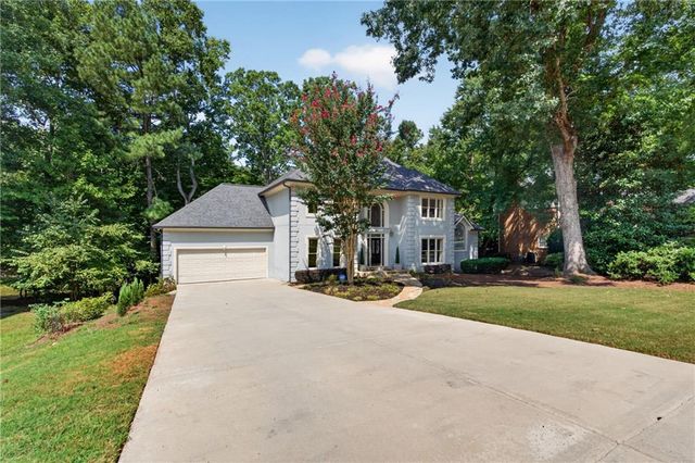 12190 Brookfield Club Drive, Roswell, GA 30075