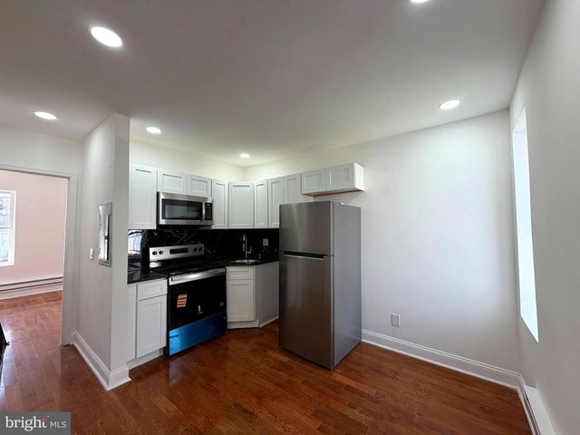 2851 W OAKDALE ST, Philadelphia, PA 19132