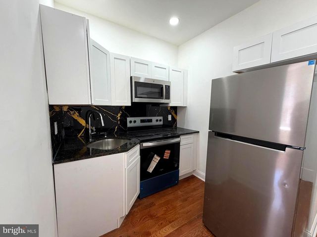 2851 W OAKDALE ST, Philadelphia, PA 19132