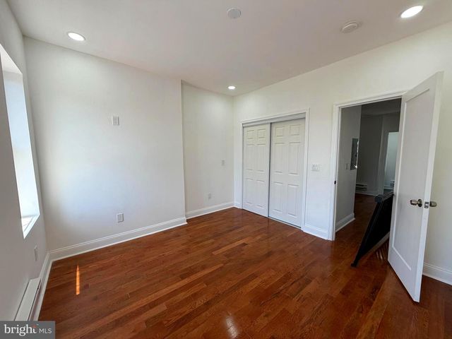 2851 W OAKDALE ST, Philadelphia, PA 19132