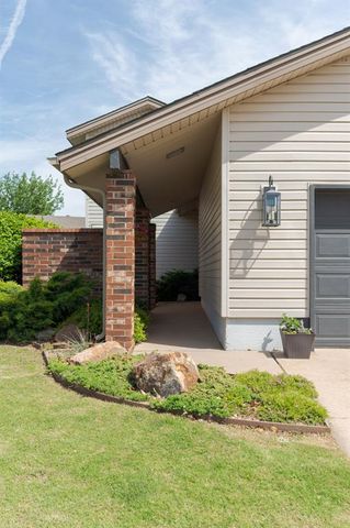 12124 Cliff Rose Drive, Oklahoma City, OK 73162