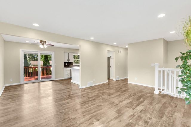 20615 207th Court W, Lakeville, MN 55044