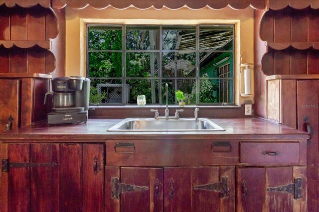 12115 S US HWY 41, Gibsonton, FL 33534