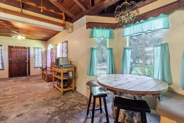 12115 S US HWY 41, Gibsonton, FL 33534