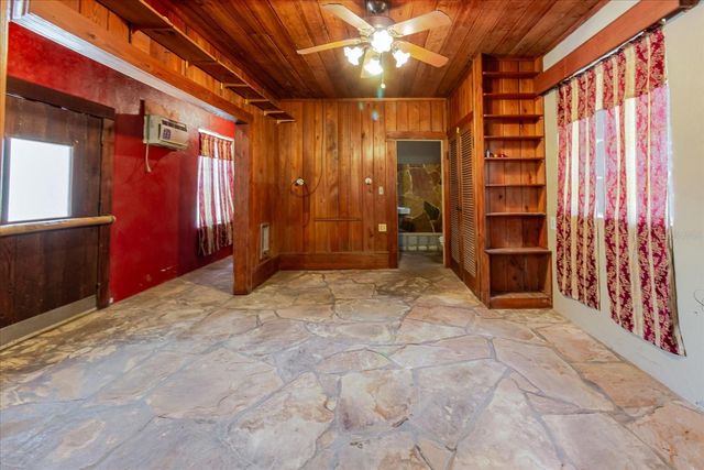 12115 S US HWY 41, Gibsonton, FL 33534