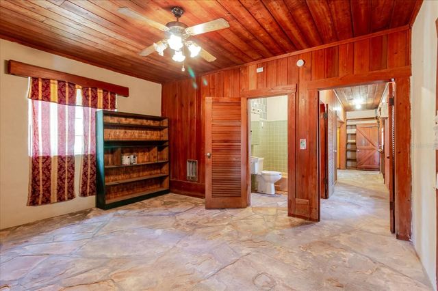 12115 S US HWY 41, Gibsonton, FL 33534