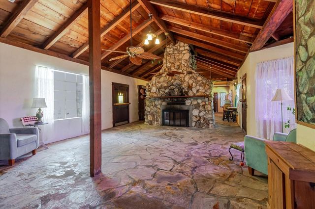 12115 S US HWY 41, Gibsonton, FL 33534