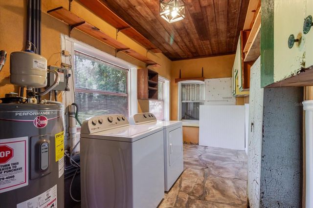 12115 S US HWY 41, Gibsonton, FL 33534