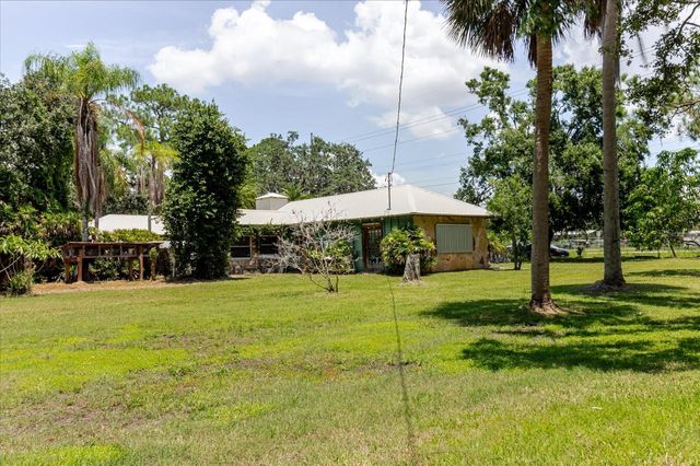 12115 S US HWY 41, Gibsonton, FL 33534