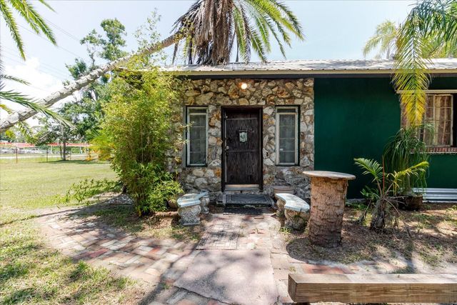 12115 S US HWY 41, Gibsonton, FL 33534